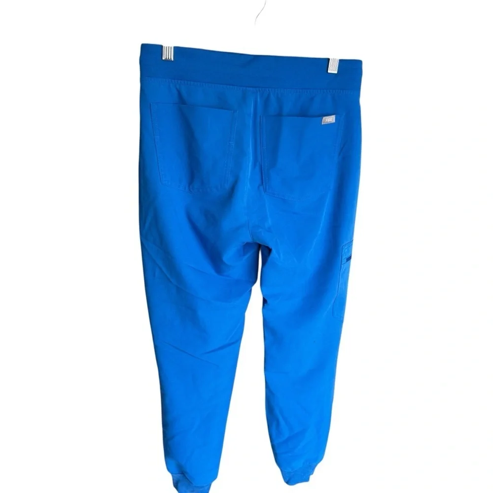 FIGS - Matching Scrub Set Casma Top + Zamora Jogger Pants Technical Collection